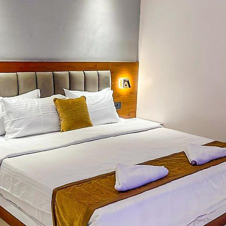 Fabhotel Emersion Residency - High Street Near Laxman Nagar, Baner Púna Exteriér fotografie