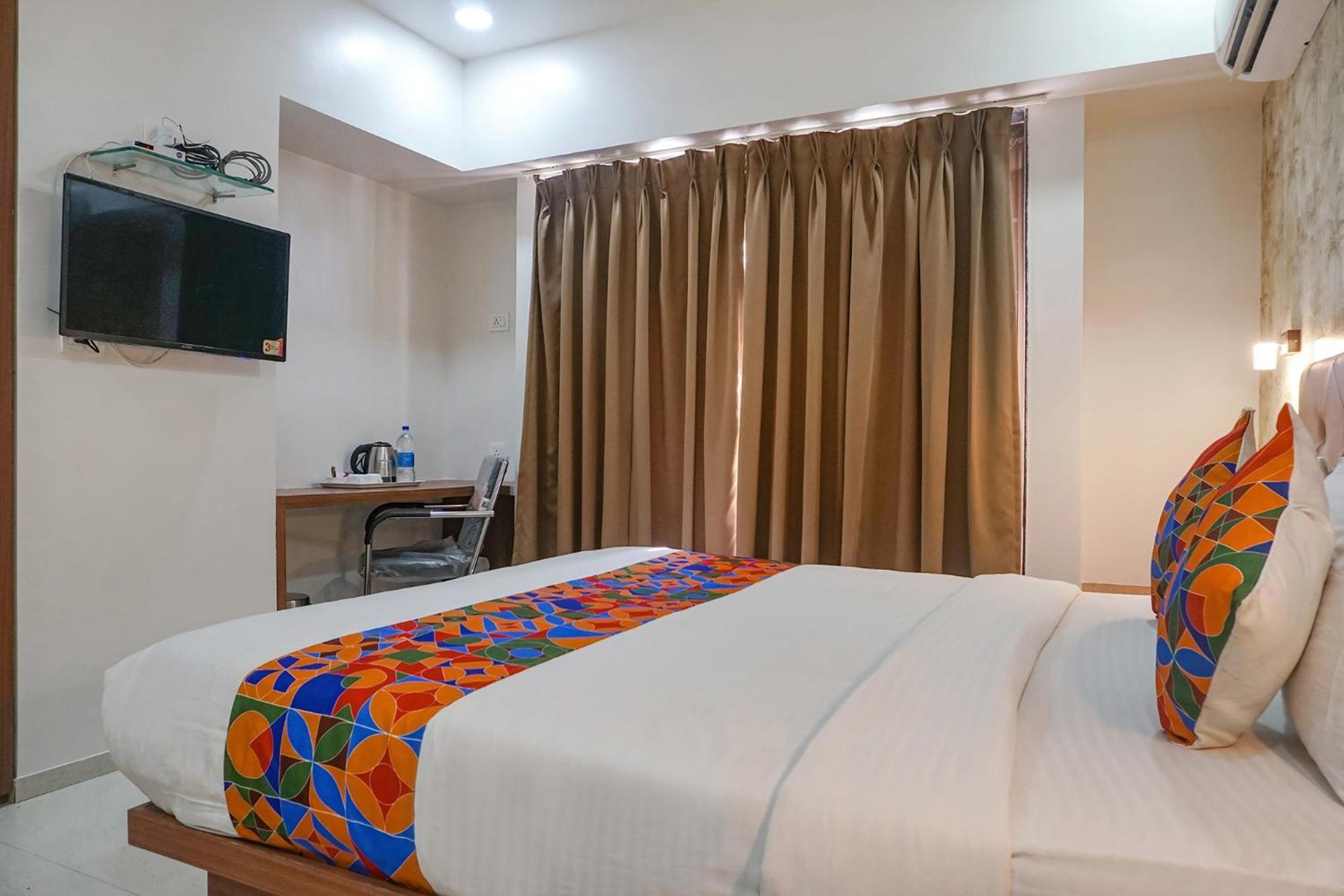 Fabhotel Emersion Residency - High Street Near Laxman Nagar, Baner Púna Exteriér fotografie