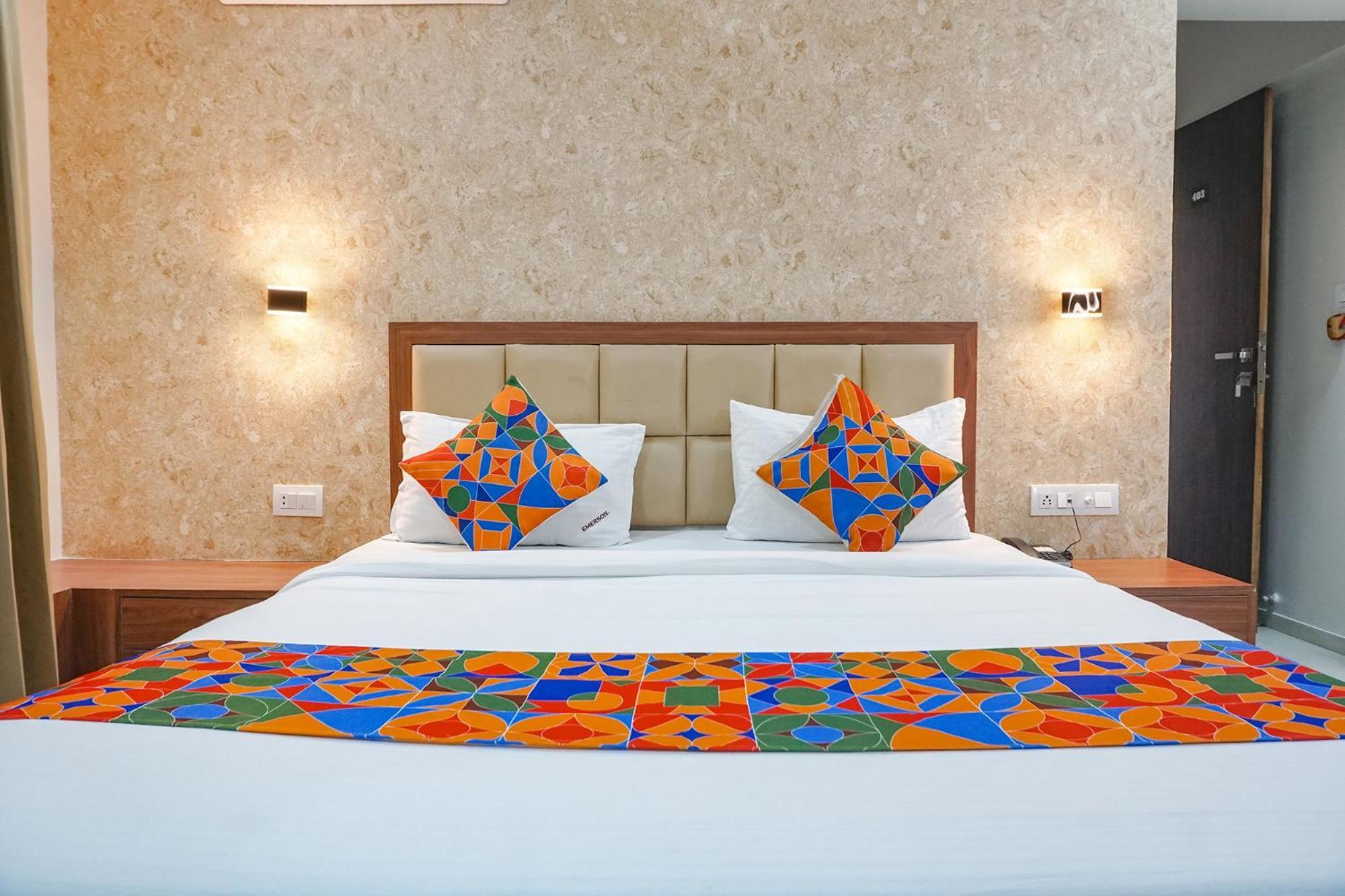 Fabhotel Emersion Residency - High Street Near Laxman Nagar, Baner Púna Exteriér fotografie