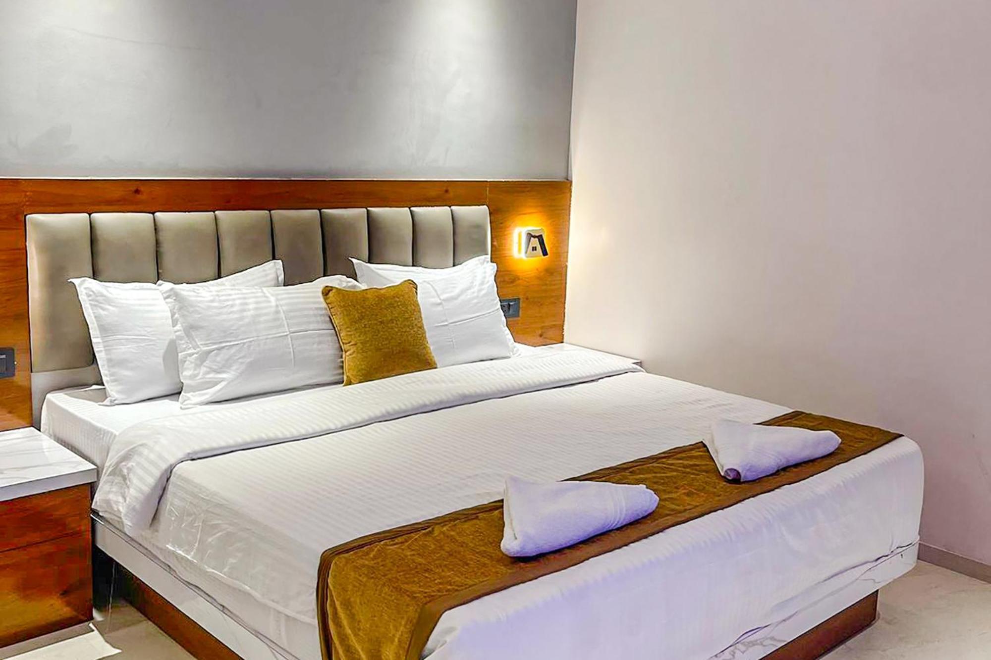 Fabhotel Emersion Residency - High Street Near Laxman Nagar, Baner Púna Exteriér fotografie