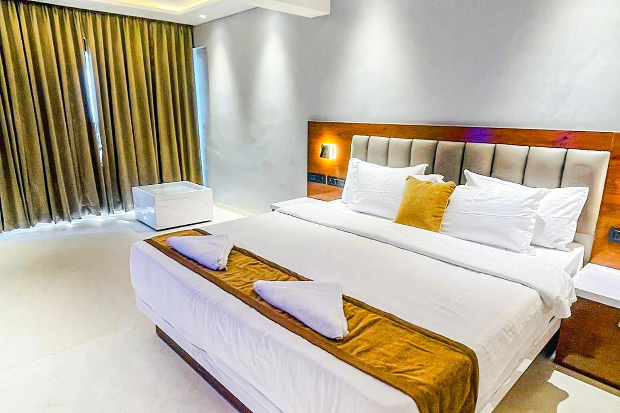 Fabhotel Emersion Residency - High Street Near Laxman Nagar, Baner Púna Exteriér fotografie